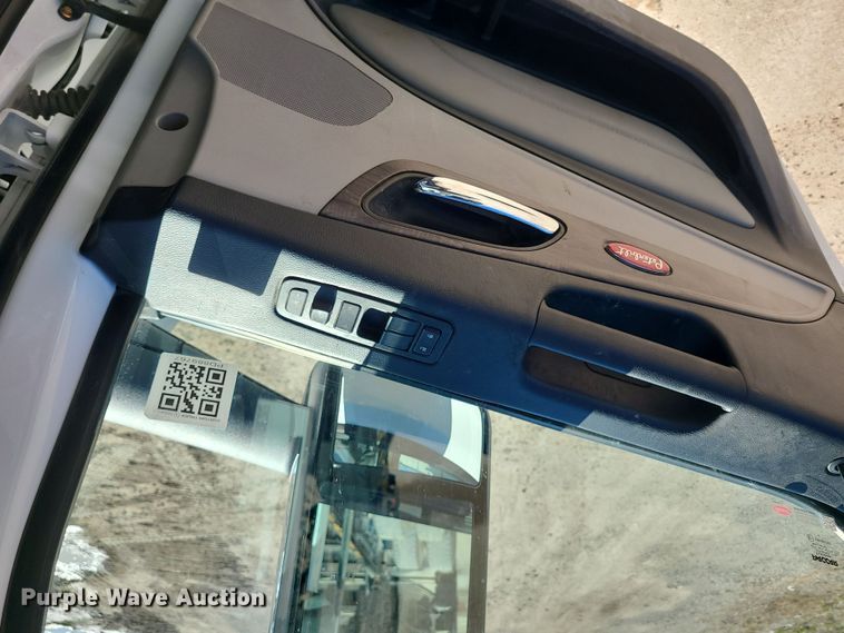 image for item MJ9502 2023 Peterbilt 567  dump truck