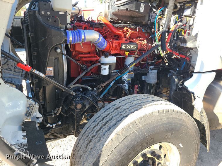 image for item MJ9502 2023 Peterbilt 567  dump truck