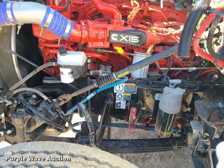 image for item MJ9502 2023 Peterbilt 567  dump truck