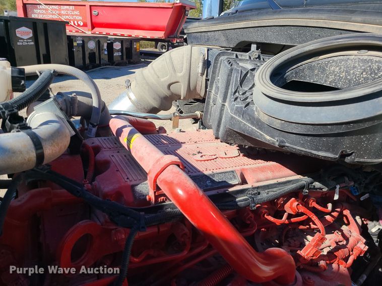 image for item MJ9502 2023 Peterbilt 567  dump truck