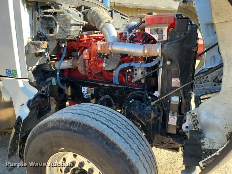 image for item MJ9502 2023 Peterbilt 567  dump truck