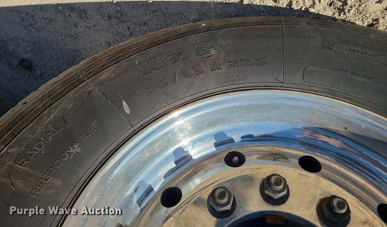 image for item MJ9502 2023 Peterbilt 567  dump truck