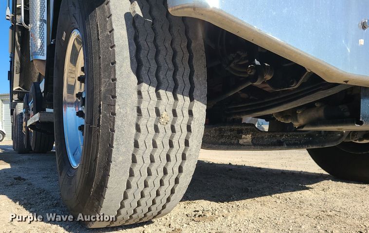 image for item MJ9502 2023 Peterbilt 567  dump truck