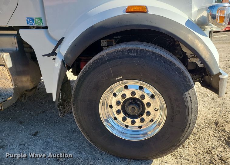 image for item MJ9502 2023 Peterbilt 567  dump truck