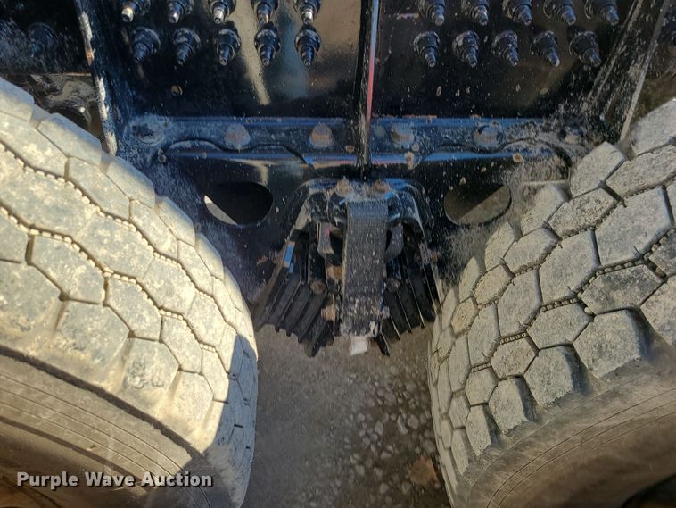 image for item MJ9502 2023 Peterbilt 567  dump truck