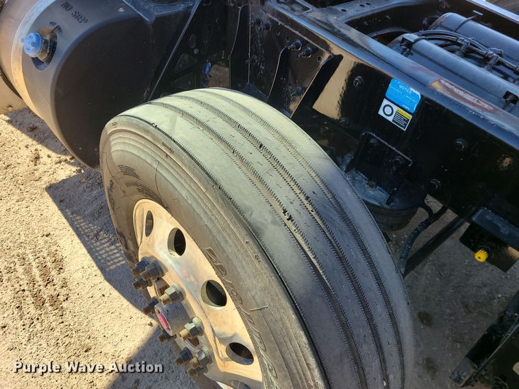 image for item MJ9502 2023 Peterbilt 567  dump truck