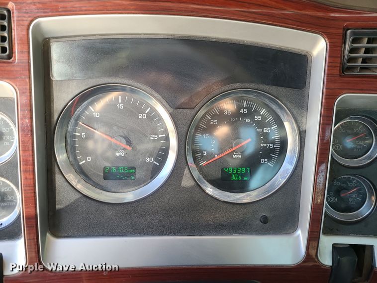 image for item MJ9509 2006 Kenworth W900  semi truck