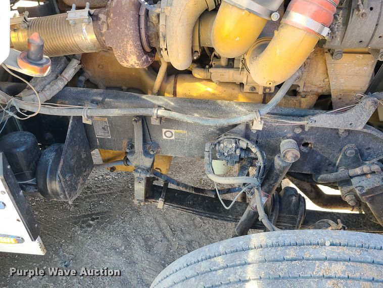 image for item MJ9509 2006 Kenworth W900  semi truck