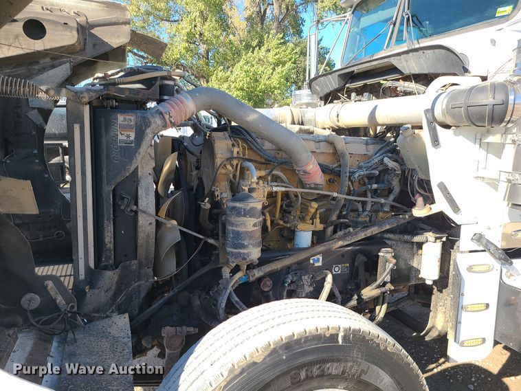 image for item MJ9509 2006 Kenworth W900  semi truck