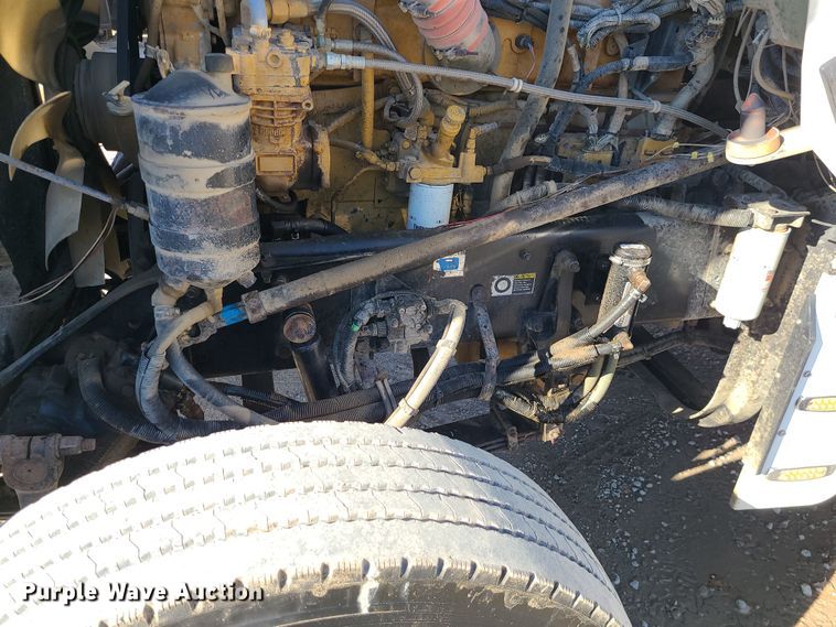 image for item MJ9509 2006 Kenworth W900  semi truck