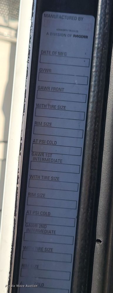 image for item MJ9509 2006 Kenworth W900  semi truck