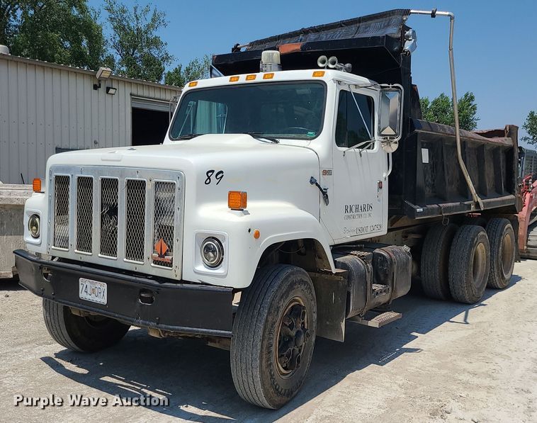 image for item MO9907 1989 International F2554  dump truck