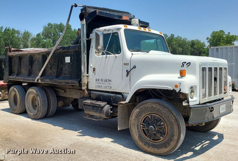 image for item MO9907 1989 International F2554  dump truck