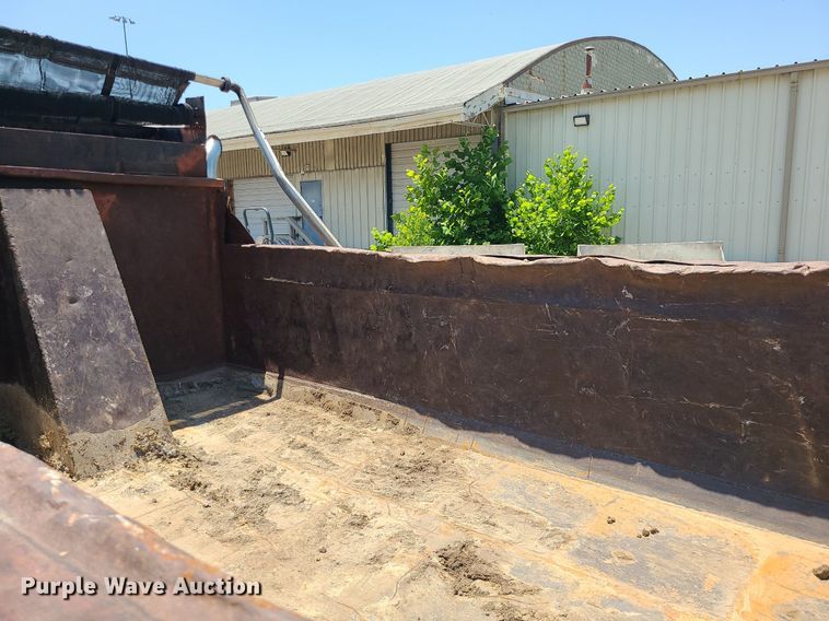 image for item MO9907 1989 International F2554  dump truck