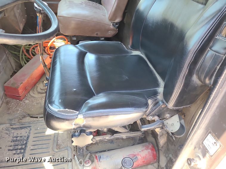 image for item MO9907 1989 International F2554  dump truck