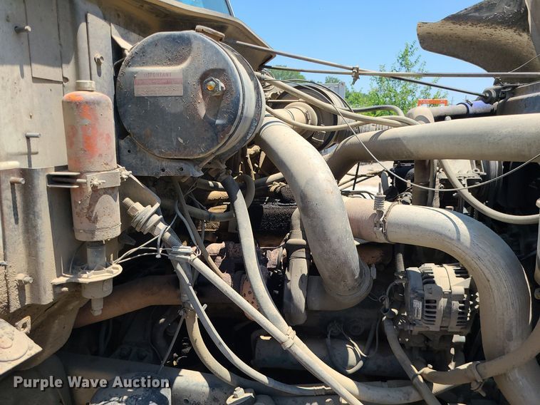 image for item MO9907 1989 International F2554  dump truck