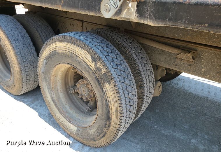 image for item MO9907 1989 International F2554  dump truck