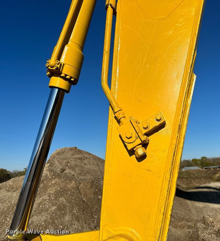 image for item MQ9491 Kobelco SK160LC  excavator