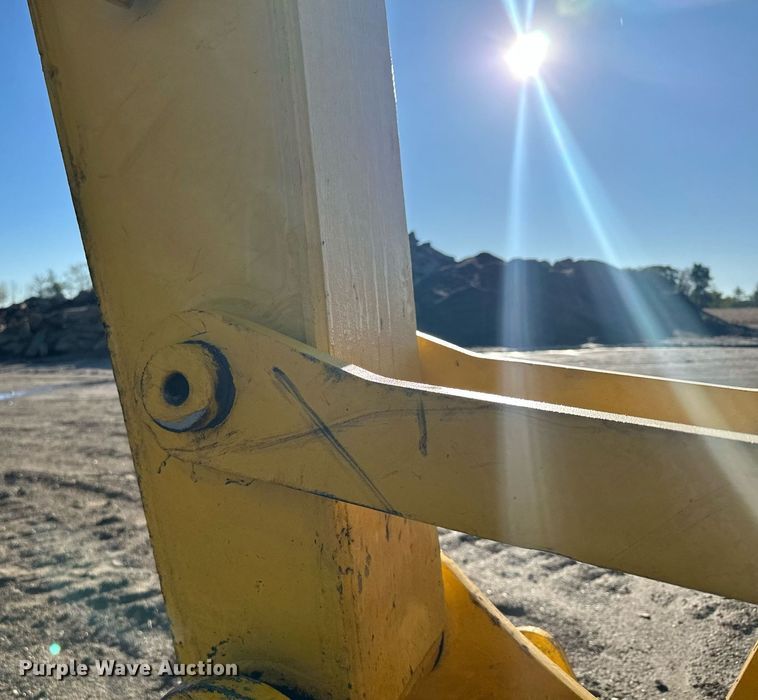 image for item MQ9491 Kobelco SK160LC  excavator