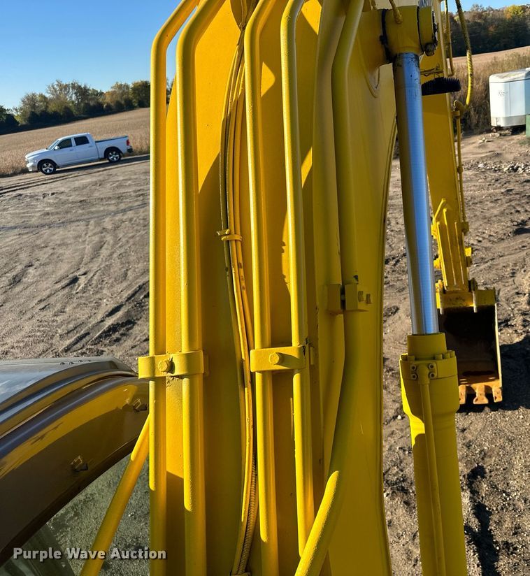 image for item MQ9491 Kobelco SK160LC  excavator