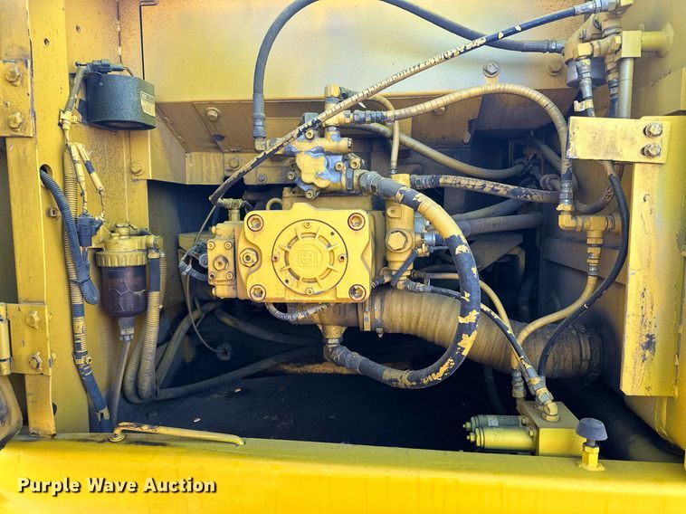 image for item MQ9491 Kobelco SK160LC  excavator