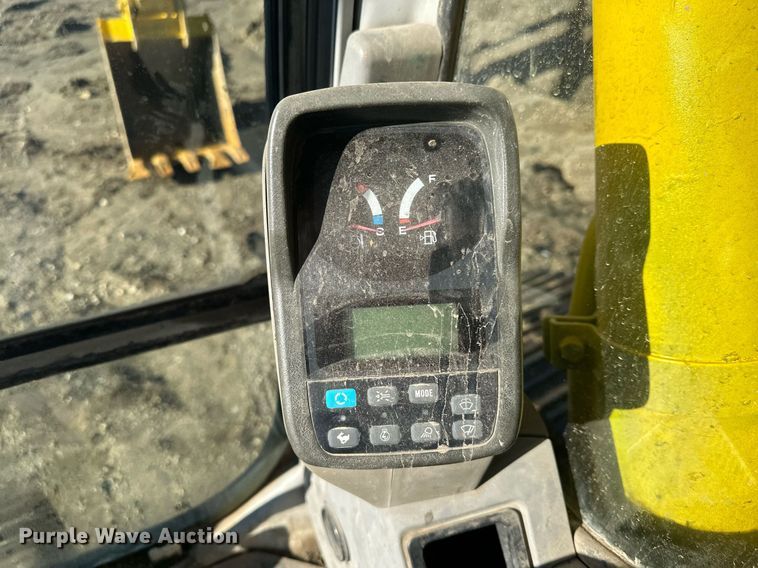 image for item MQ9491 Kobelco SK160LC  excavator