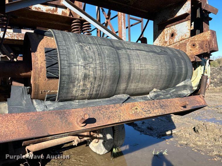 image for item MQ9494 Smith Engineering Works  screening plant