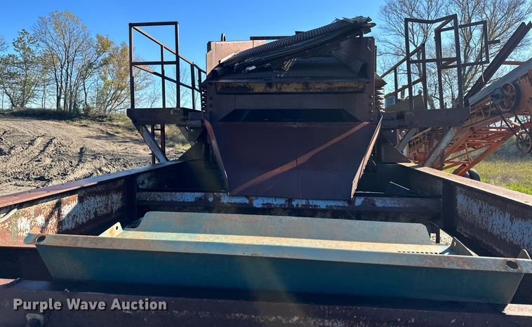 image for item MQ9494 Smith Engineering Works  screening plant