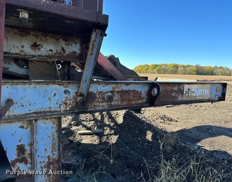 image for item MQ9494 Smith Engineering Works  screening plant