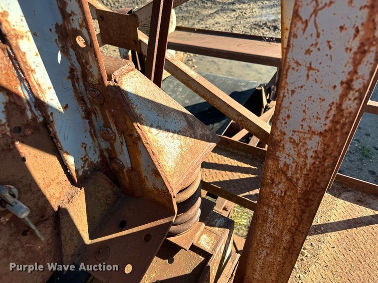 image for item MQ9494 Smith Engineering Works  screening plant