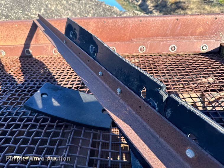 image for item MQ9494 Smith Engineering Works  screening plant