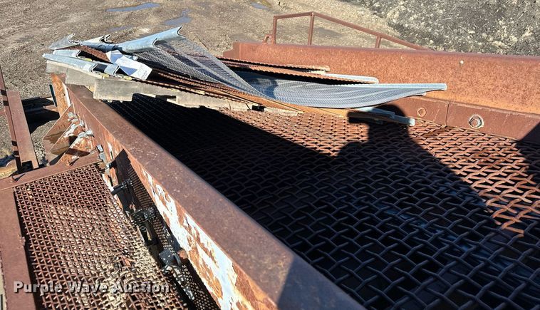 image for item MQ9494 Smith Engineering Works  screening plant