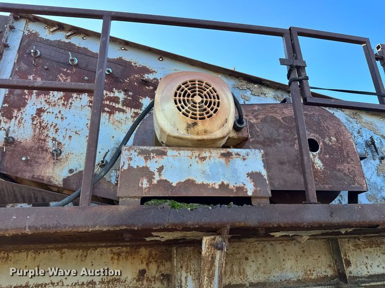 image for item MQ9494 Smith Engineering Works  screening plant