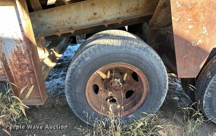 image for item MQ9494 Smith Engineering Works  screening plant