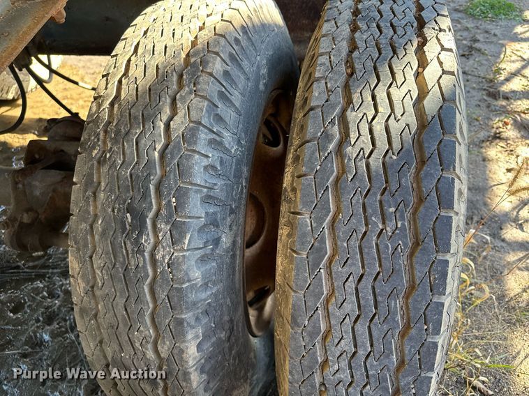 image for item MQ9494 Smith Engineering Works  screening plant