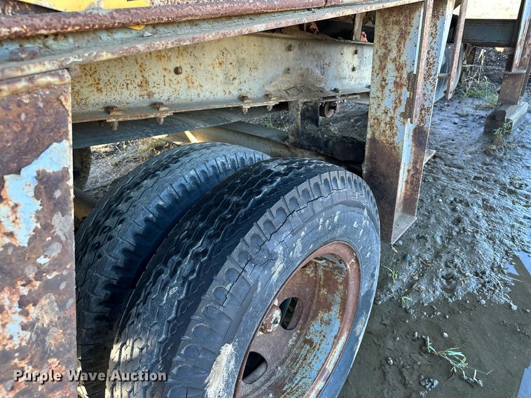 image for item MQ9494 Smith Engineering Works  screening plant