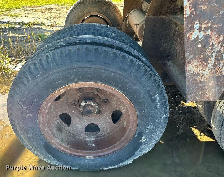 image for item MQ9494 Smith Engineering Works  screening plant