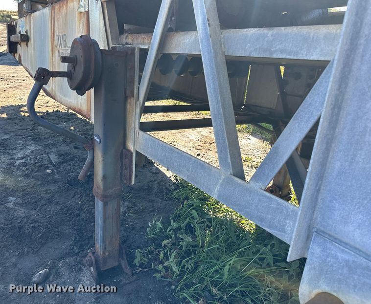 image for item MQ9496 2013 JWB 4YSM36X80  stacking conveyor