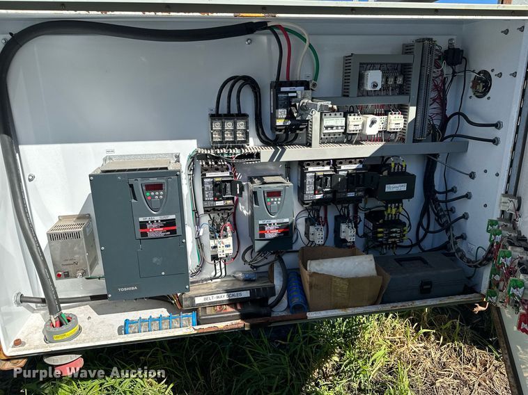 image for item MQ9496 2013 JWB 4YSM36X80  stacking conveyor