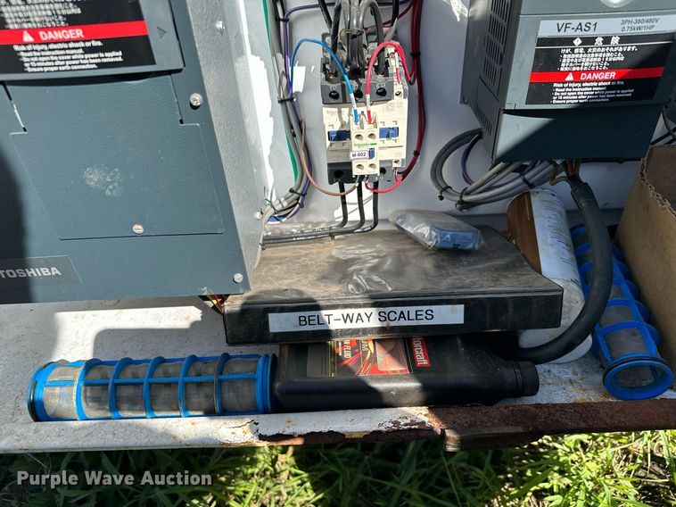 image for item MQ9496 2013 JWB 4YSM36X80  stacking conveyor