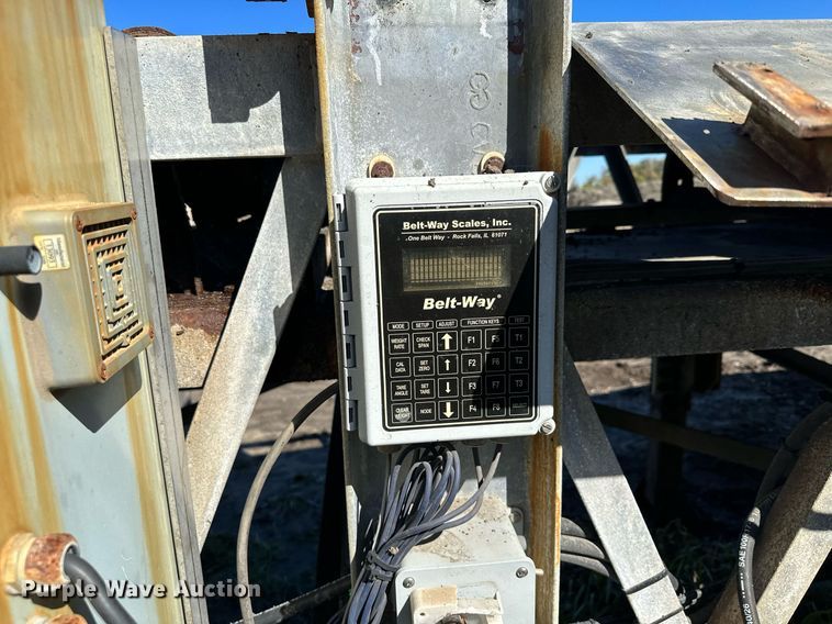 image for item MQ9496 2013 JWB 4YSM36X80  stacking conveyor