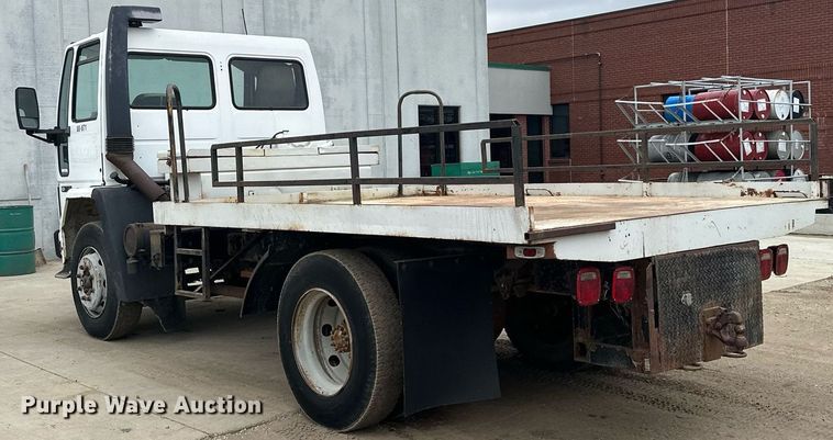 image for item MQ9510 1986  Ford CF6000  flatbed truck