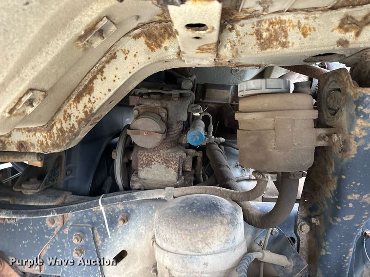 image for item MQ9510 1986  Ford CF6000  flatbed truck