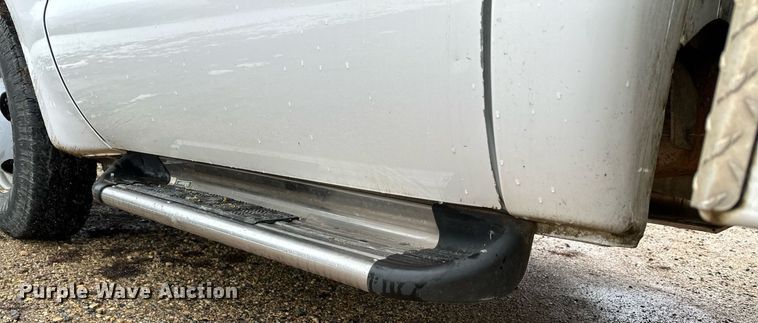 image for item MQ9523 2002 Ford F350  bucket truck