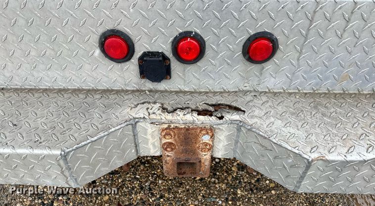 image for item MQ9523 2002 Ford F350  bucket truck