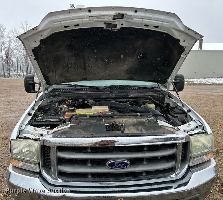 image for item MQ9523 2002 Ford F350  bucket truck