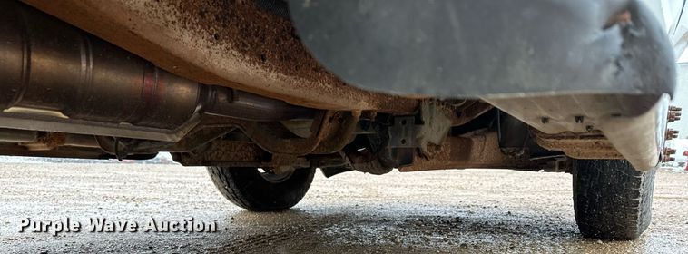 image for item MQ9523 2002 Ford F350  bucket truck