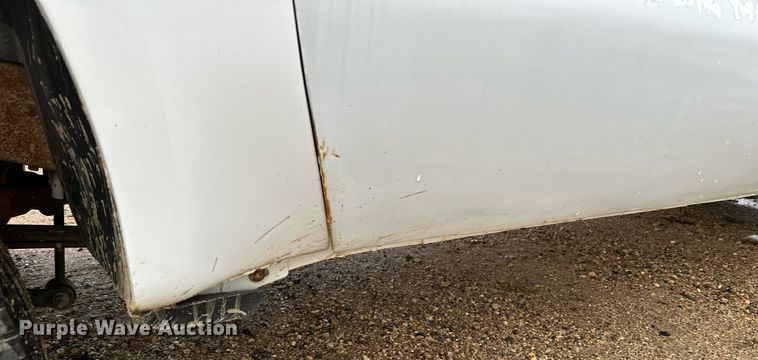 image for item MQ9524 2002 Ford F450 Super Duty  bucket truck