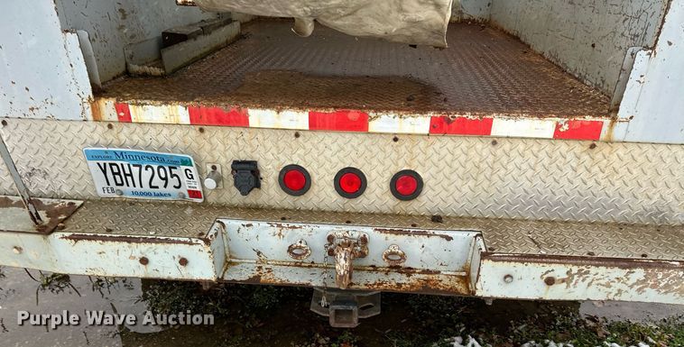 image for item MQ9524 2002 Ford F450 Super Duty  bucket truck