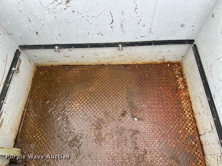 image for item MQ9524 2002 Ford F450 Super Duty  bucket truck